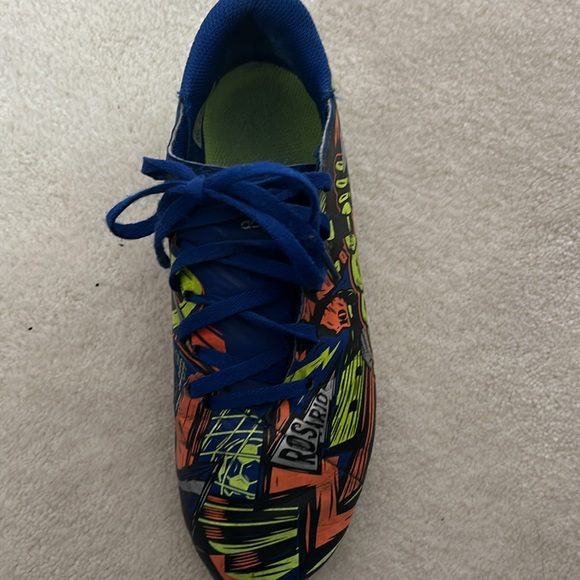 Leo Messi kids cleats - Picture 4 of 6